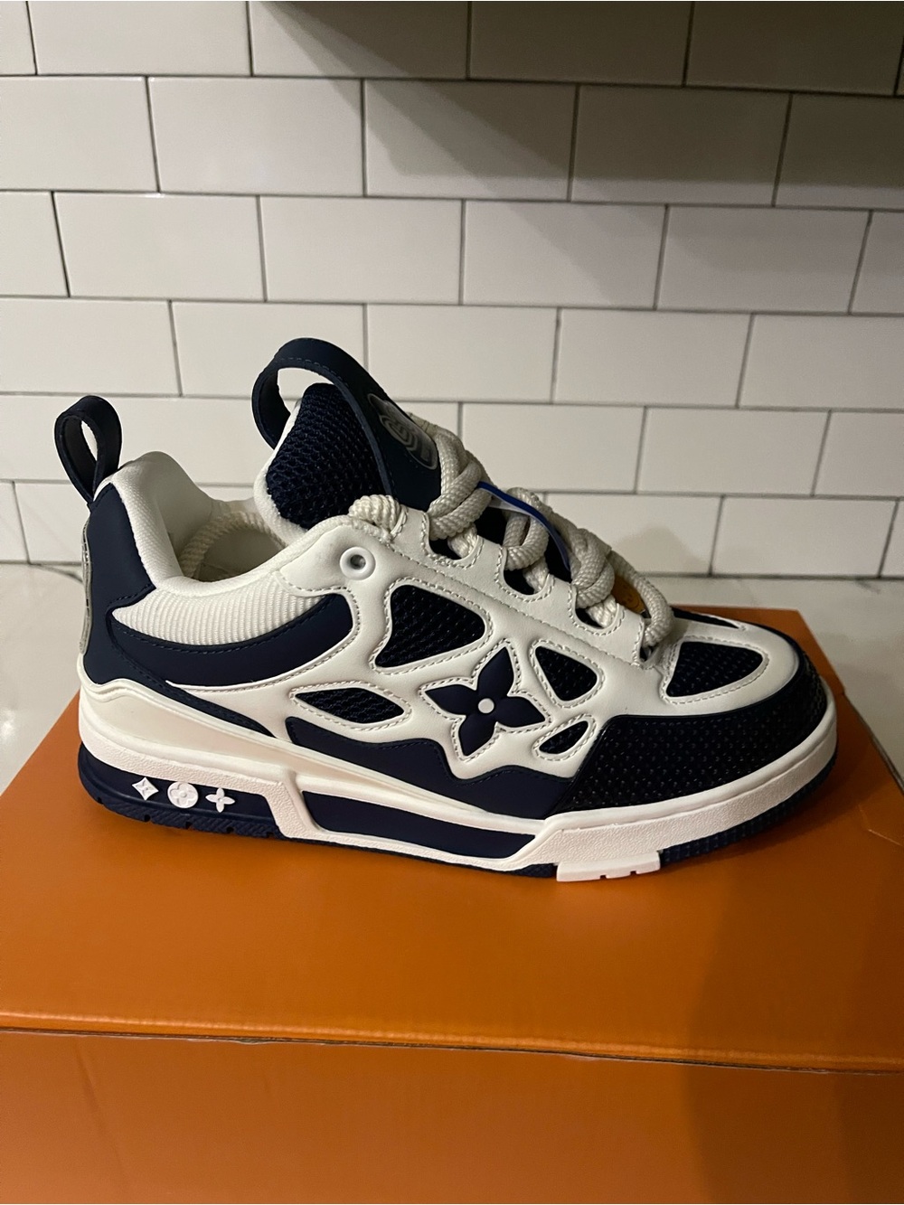 Men’s Designer Trainer Sneaker Size 40.